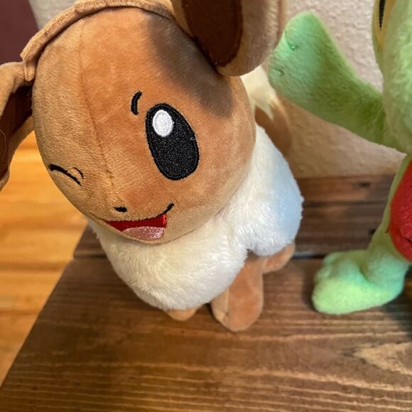 Pokemon EeVee and Treecko Plush Animals - Picture 9 of 11